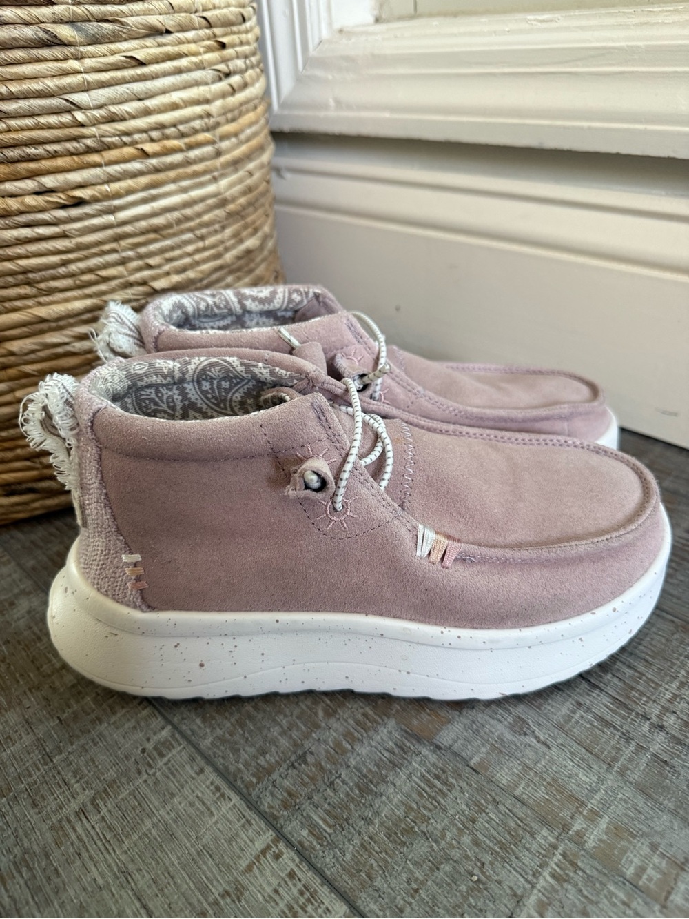 Hey Dude Wendy platform chunky suede slip on shoes sz6 like new